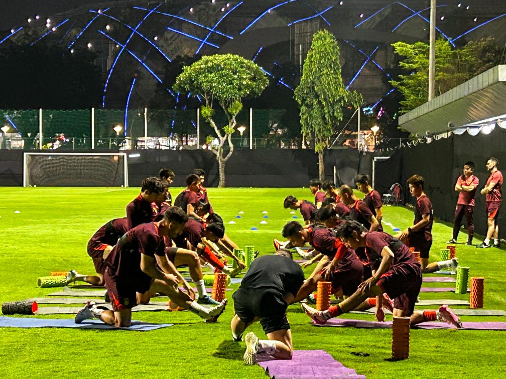 包含体育精神再次展现，球员拼尽全力争取胜利的词条