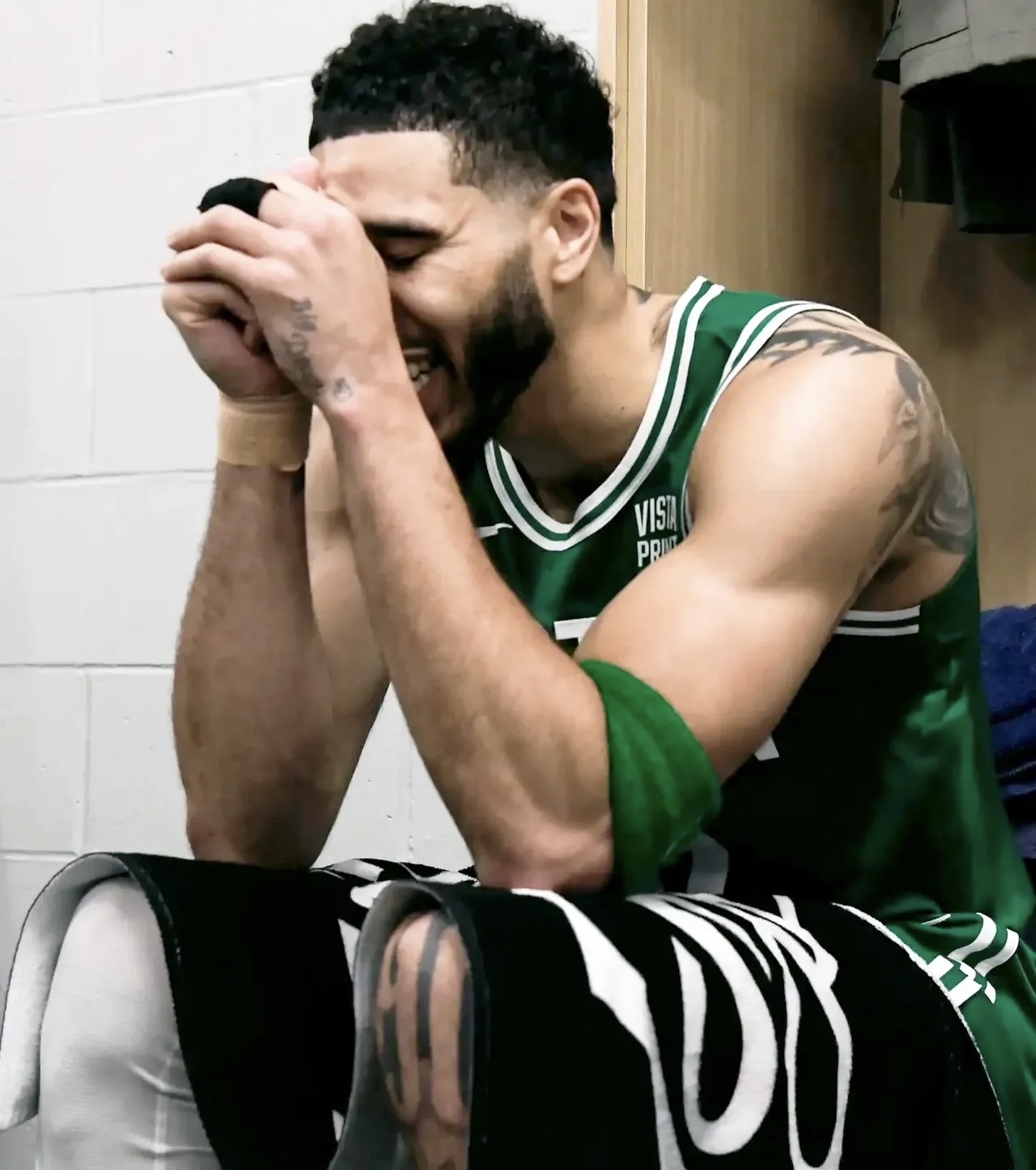 九游娱乐-包含柔道冠军横扫对手，一出手便震惊全场的词条