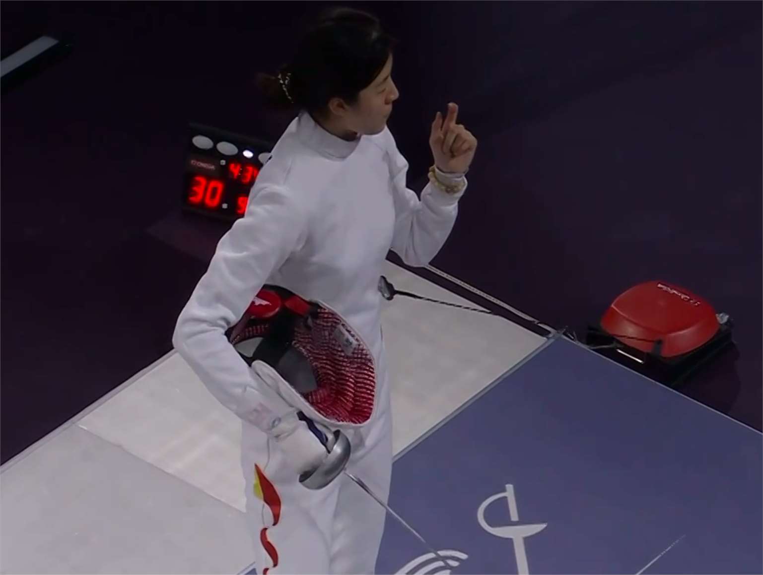 九游APP-波兰举重选手表现抢眼，夺得奖牌