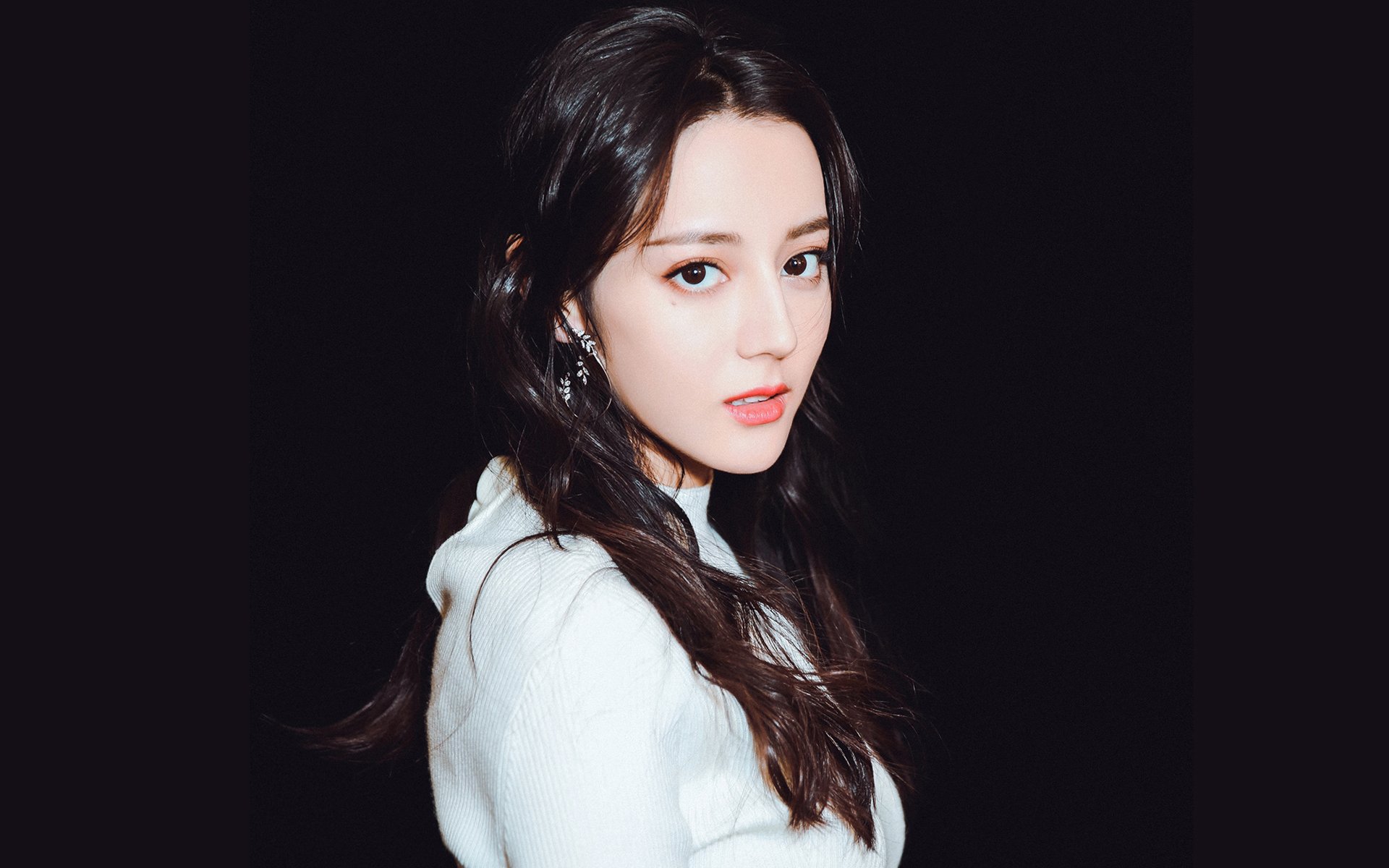 九游游戏-美加墨世界杯之夜，恩比德冠军级表现点燃全球激情