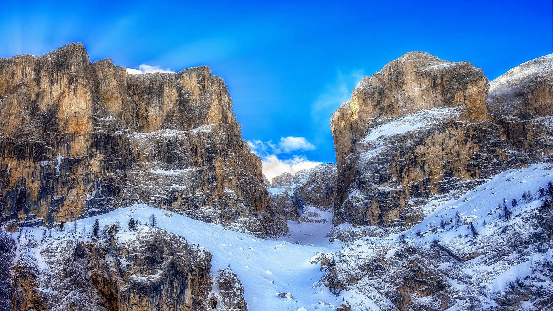 草根的逆袭与巨星的馈赠,当哥斯达黎加掀翻瑞士,C罗如何成为隐形的关键先生